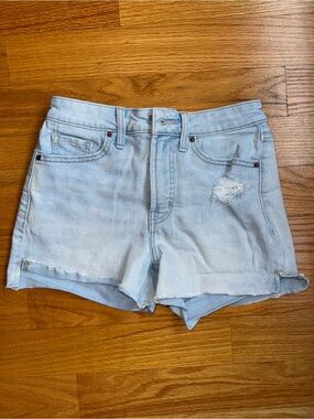 Old Navy OG straight Light Wash Denim Cutoff Shorts size 4